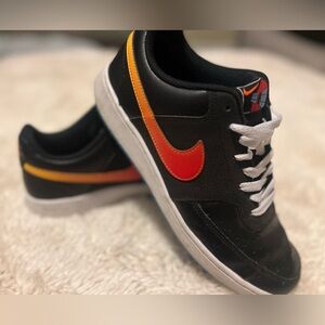 COURT VISION LOW 'BLACK GRADIENT NIKE